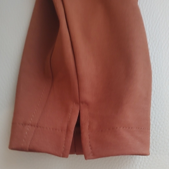Elegant Women's Tan Leggings - Picture 5 of 5